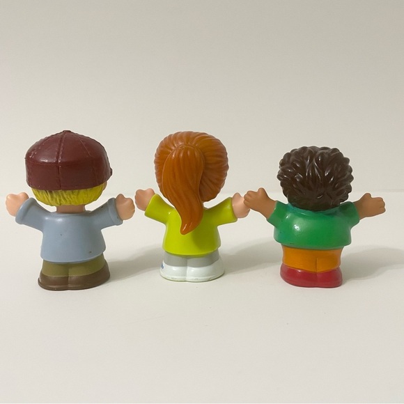 Mix Lot of Fisher Price Little People and Shelcore Figures - Picture 9 of 15